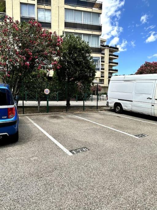 Appartement Cosy Calao - Parking Ferme Gratuit Perpignan Bagian luar foto